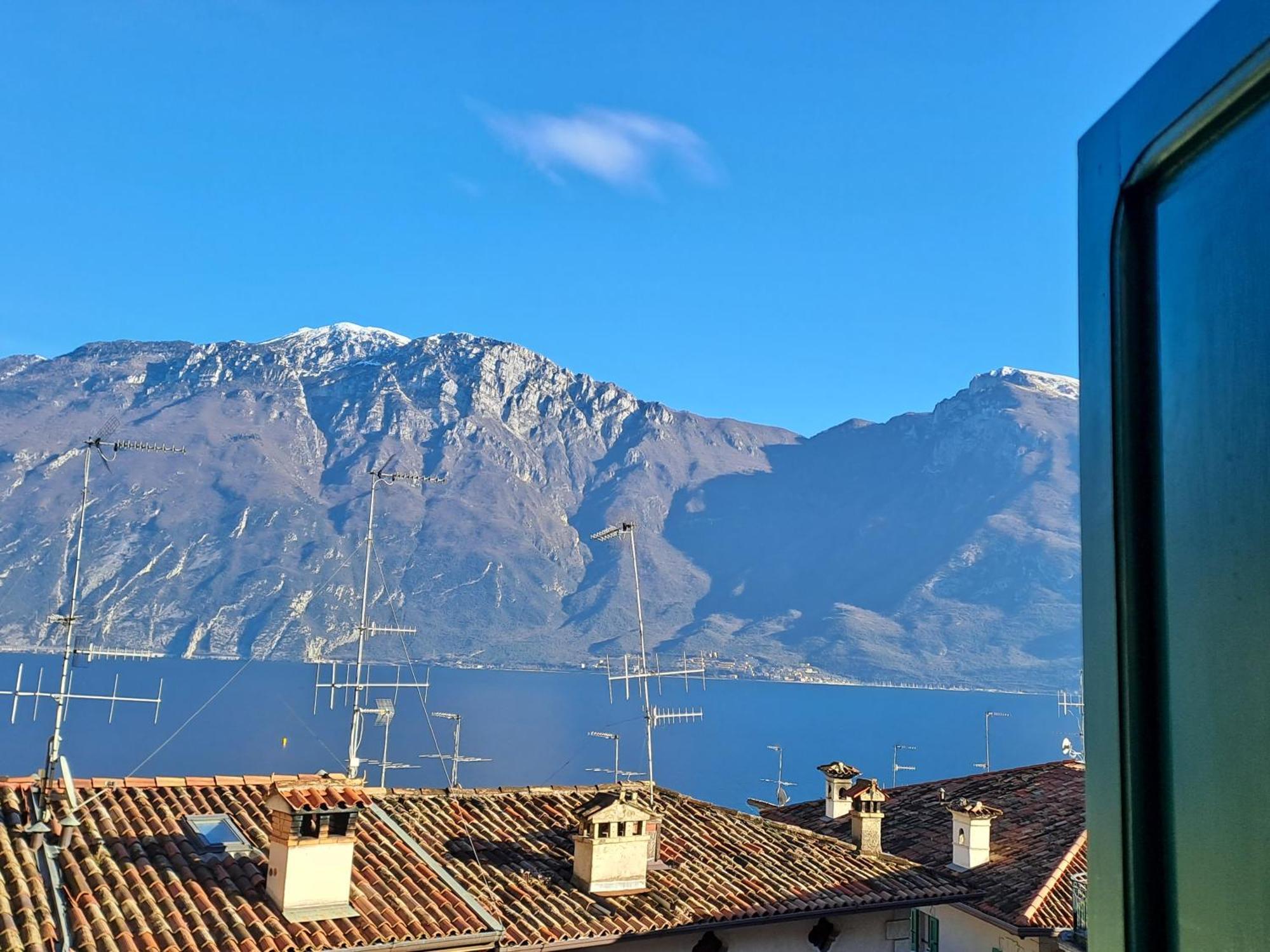 Апартаменти Casa Maria Lafinestrasulgarda Лімоне-суль-Гарда Екстер'єр фото