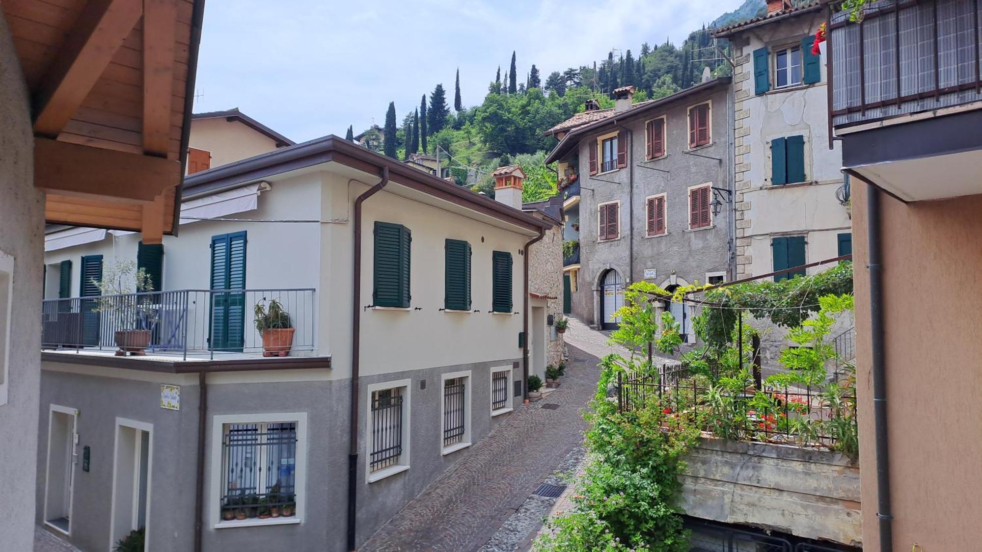 Апартаменти Casa Maria Lafinestrasulgarda Лімоне-суль-Гарда Екстер'єр фото